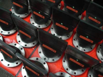 V�lvulas de retencion y difusion unidireccionales en Emisarios submarinos